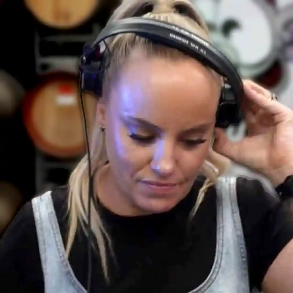 DJ S4T